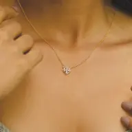 Clover - Lab Diamond Pendant Necklace thumbnail 2