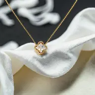Clover - Lab Diamond Pendant Necklace thumbnail 7