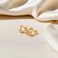Harmony Beam - Lab Diamond Stud Earrings thumbnail 3
