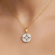 Queen’s Crown - Pure Gold Lab Diamond Pendant thumbnail 2